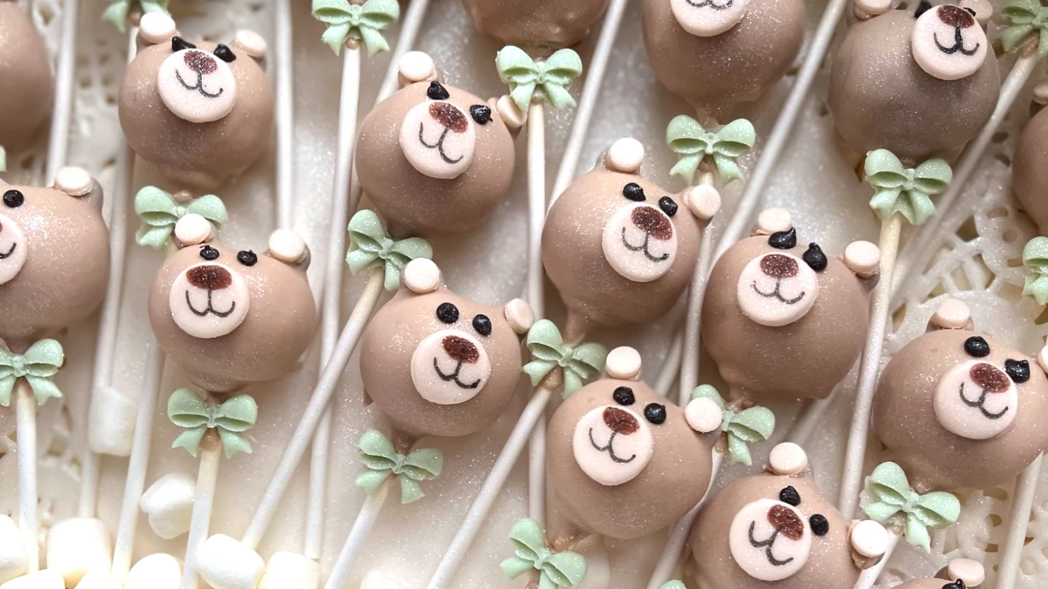 bear cake pops